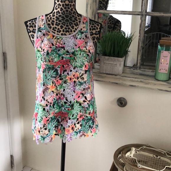 Inari NWOT Anthropologie printed Lace top M - Picture 1 of 6